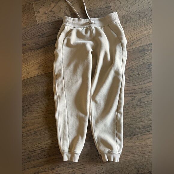 Lululemon High Rise Scuba Joggers 
Trench - Picture 2 of 12